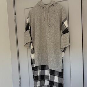 Zara Cozy Gray Hoodie Dress with Plaid Sleeves